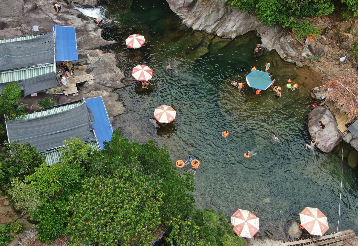 Services are being invested in Fairy stream, in which the work of ensuring safety is focused by the cooperative