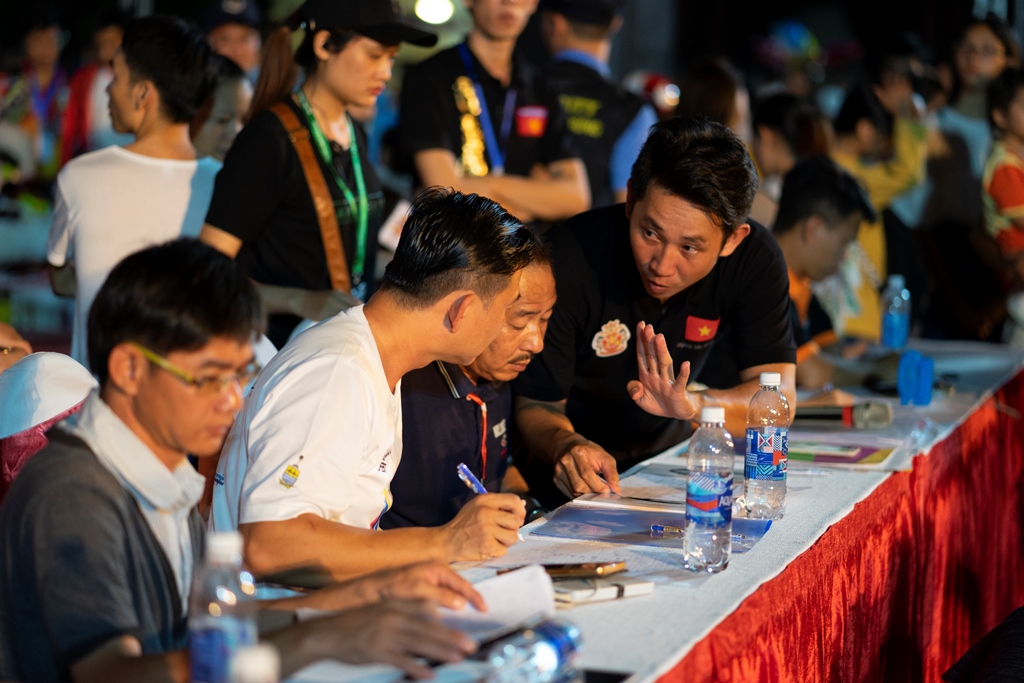 To choose the most deserving team