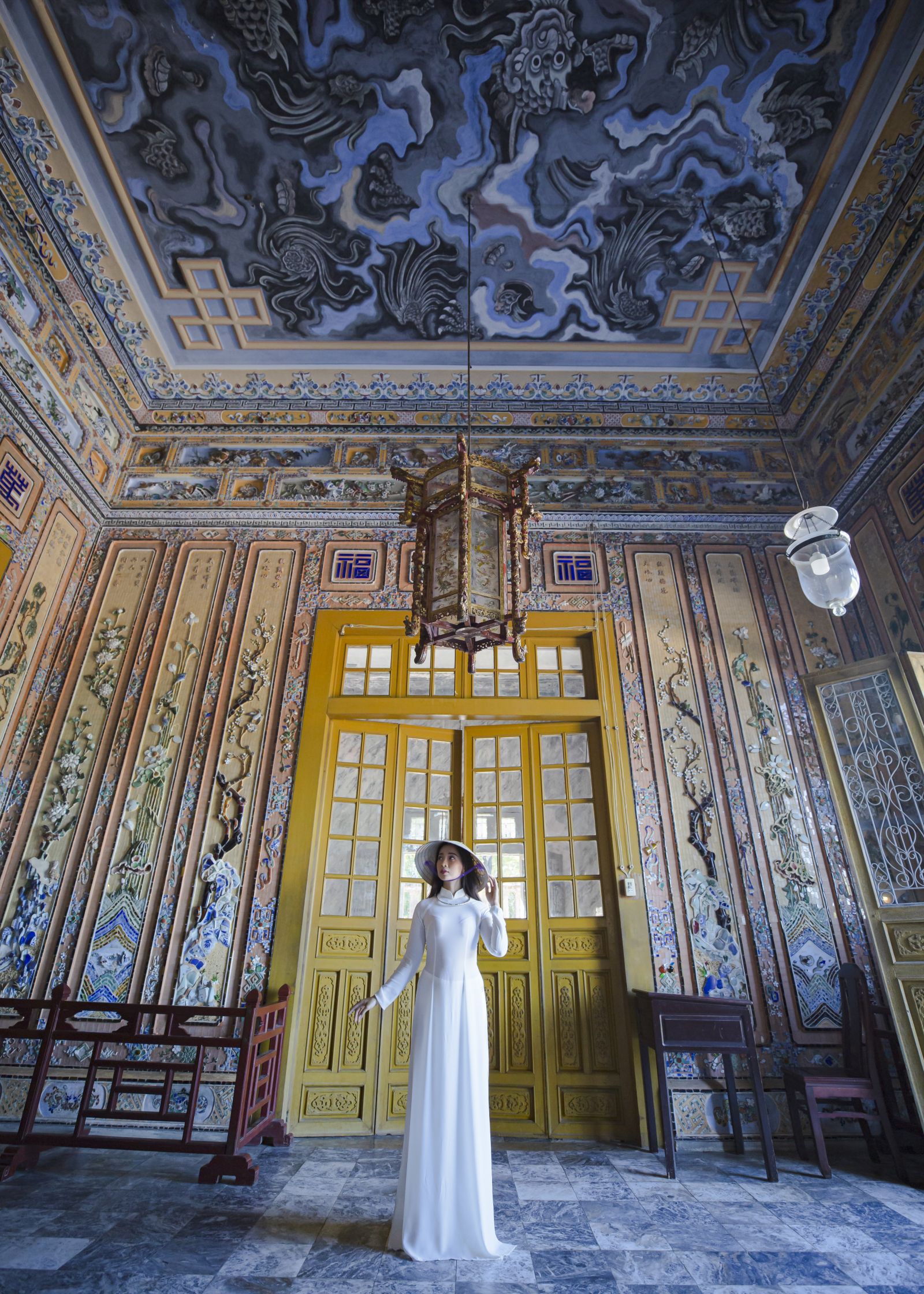 Ao dai at Khai Dinh Tomb