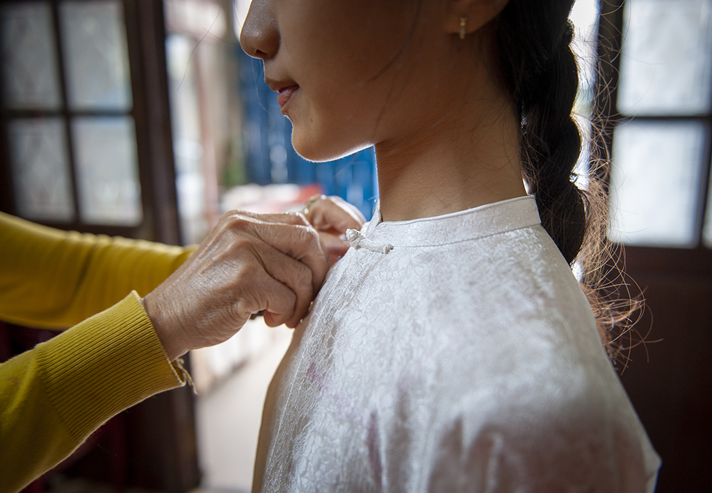 More and more girls choosing classic ao dai