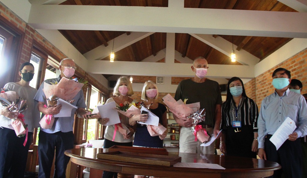 Although they could not visit many attractions of Hue City, they appreciated the thoughtful support of the local authorities and the host.