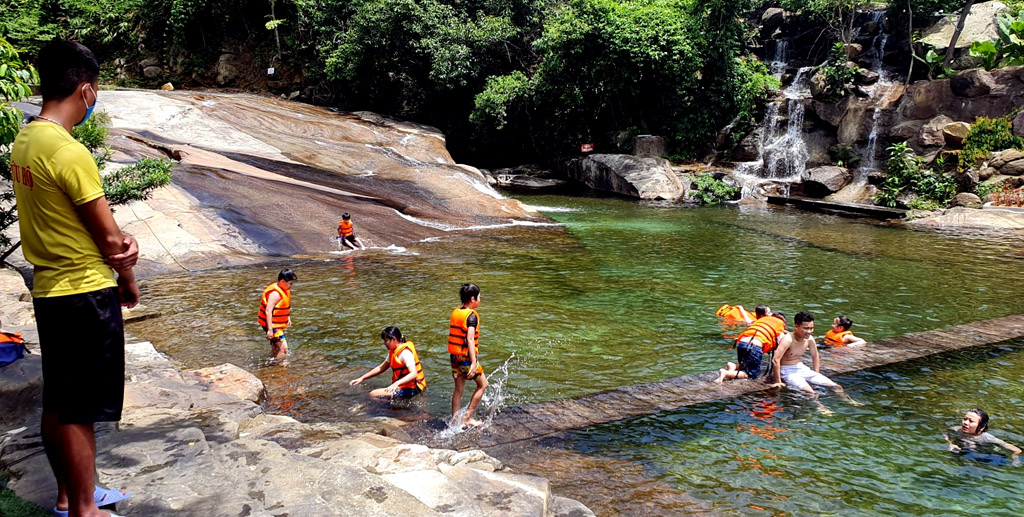 Lifeguards are required to carefully supervise visitors while having fun