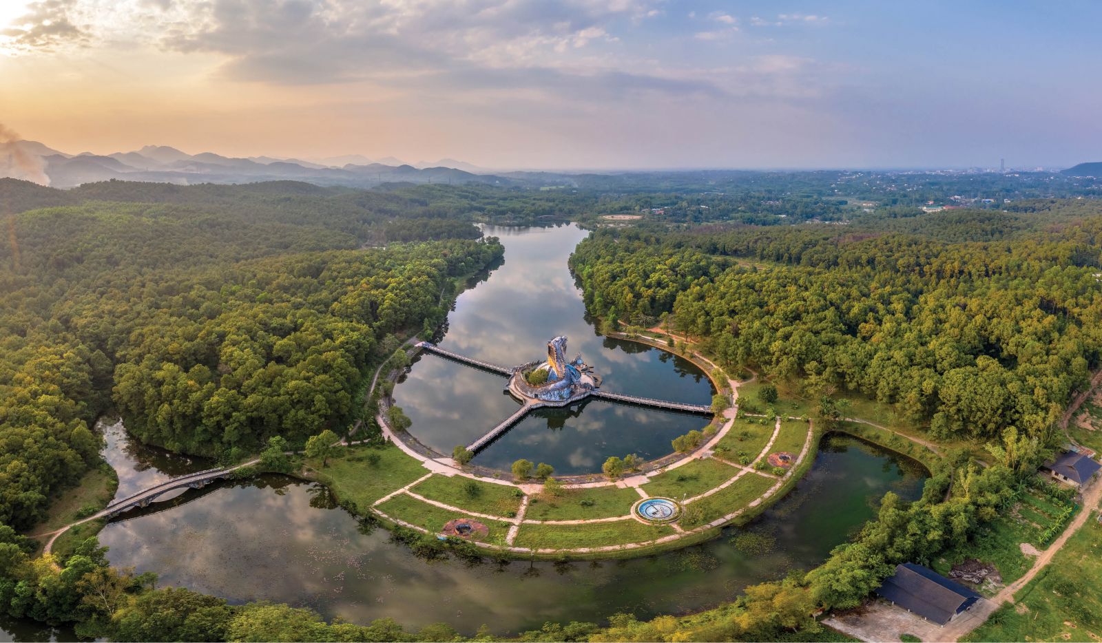 Thuy Tien Lake will be invested to become a new destination