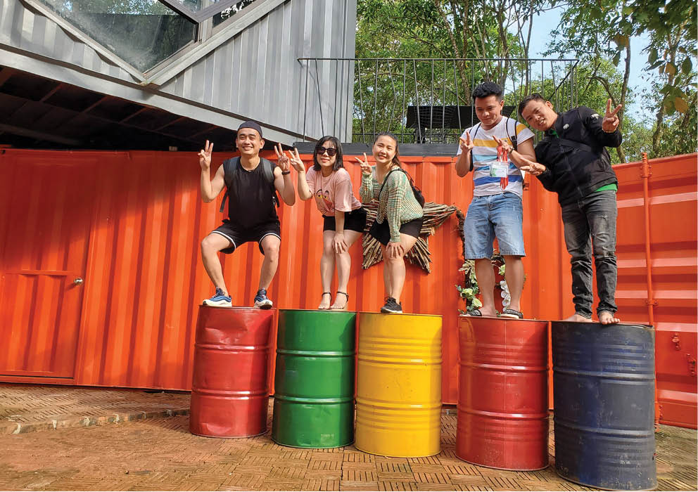 YesHue Eco – Mo Waterfall tourism area (Nam Dong) is crowded again after the pandemic time