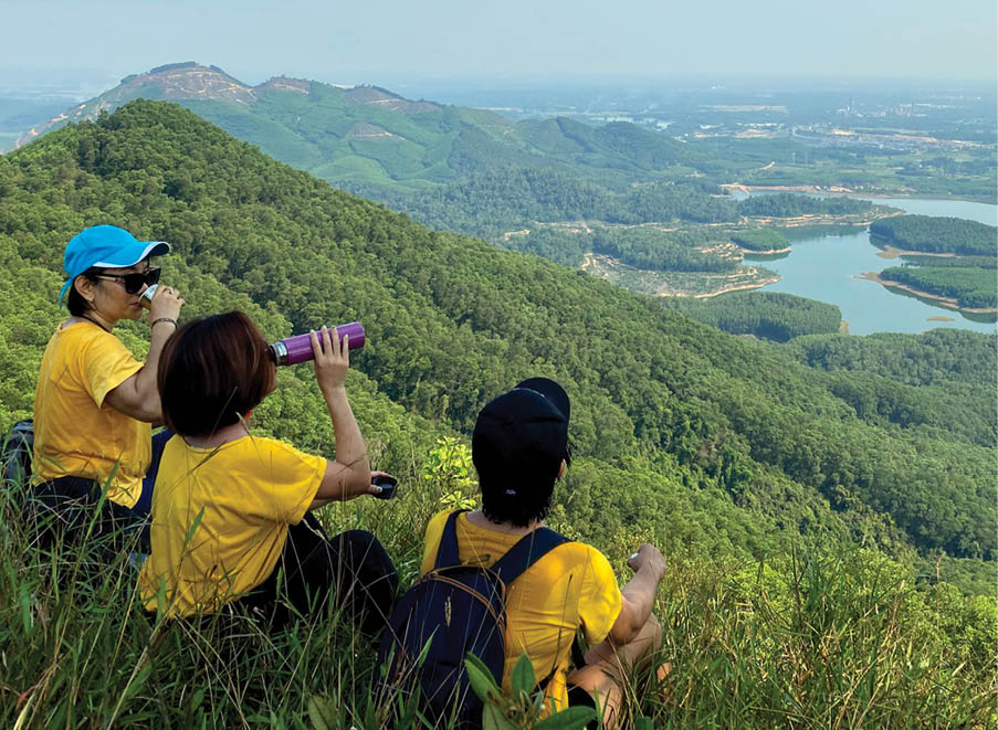 Conquering Hon Vuon (Huong Ho – Huong Tra) is a new favorite of the youngsters