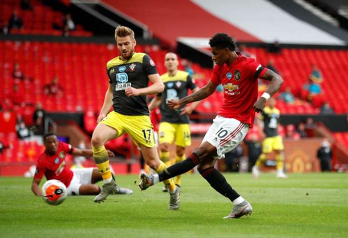 Cú sảy chân này khiến Quỷ đỏ phải giậm chân ở vị trí thứ 5