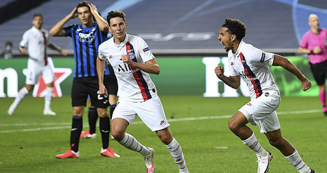 Marquinhos (phải) ghi bàn thắng gỡ hòa