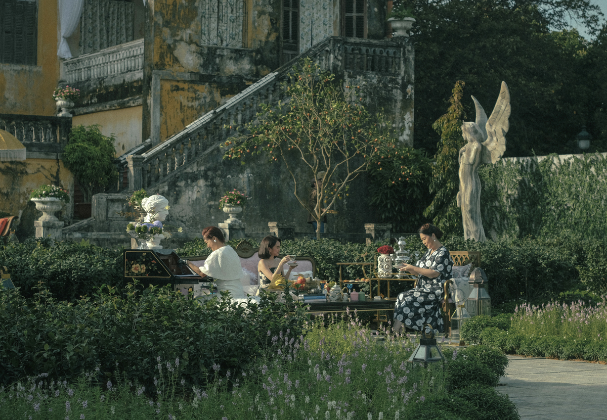 A shot about daily activities of the three sisters of the Ly family