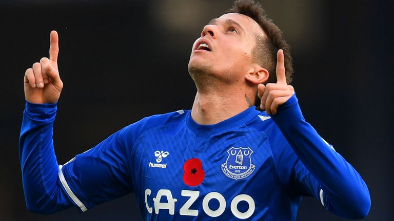 Nhưng đây không phải là nhiệm vụ dễ dàng cho Man United bởi Everton đang có phong độ khá cao, minh chứng là họ đang chễm chệ ở vị trí thứ 5 trên bảng xếp hạng. 