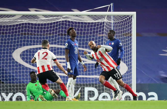 McGoldrick bất ngờ đưa Sheffield dẫn trước bằng một pha giật gót điệu nghệ