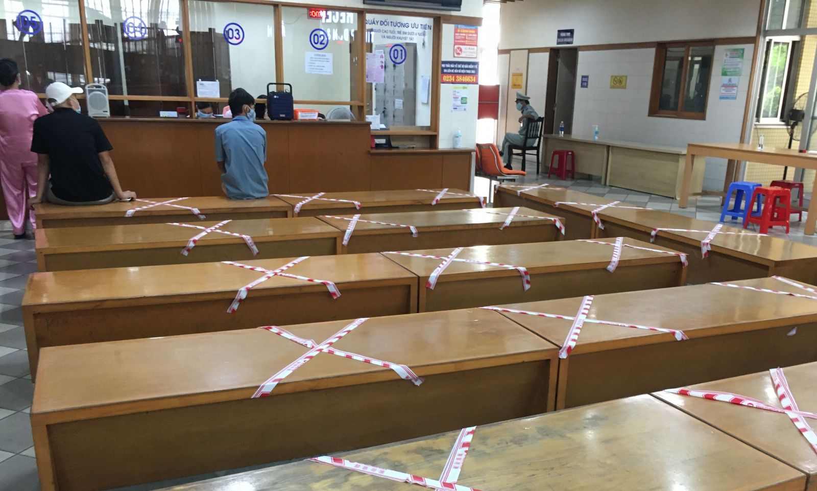 Thực hiện giãn cách