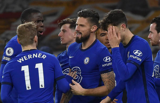 Giroud mở tỉ số cho Chelsea