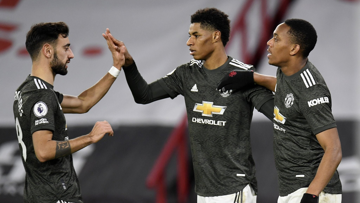 Man United lội ngược dòng thành công nhờ công của Rashford và Martial