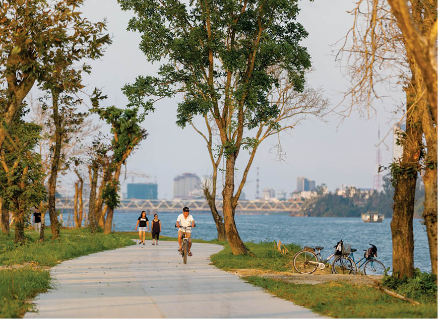 Running, cycling and breathing fresh air at dawn