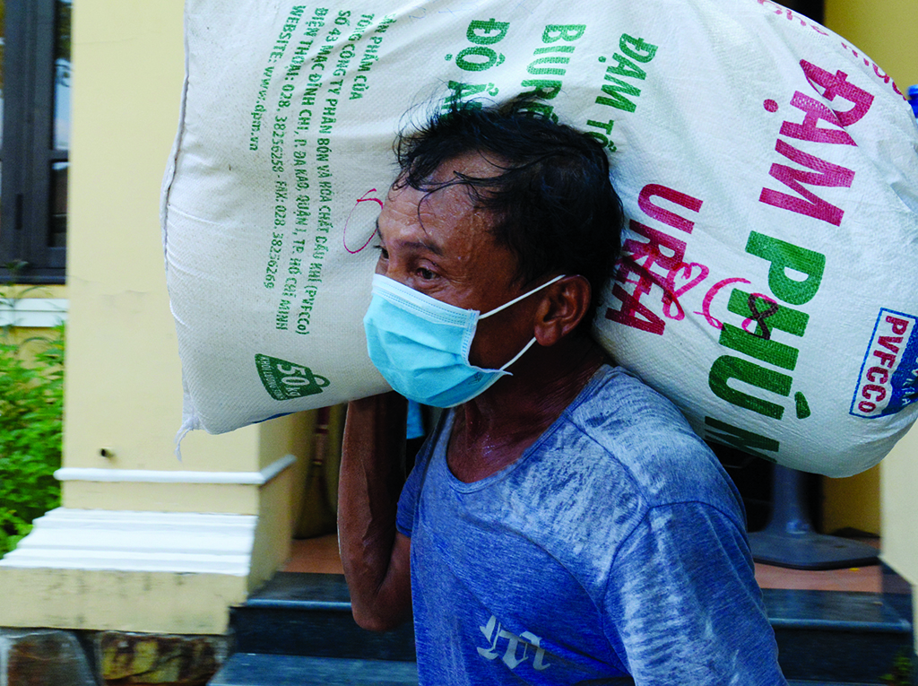 To ship goods to HCMC as soon as possible