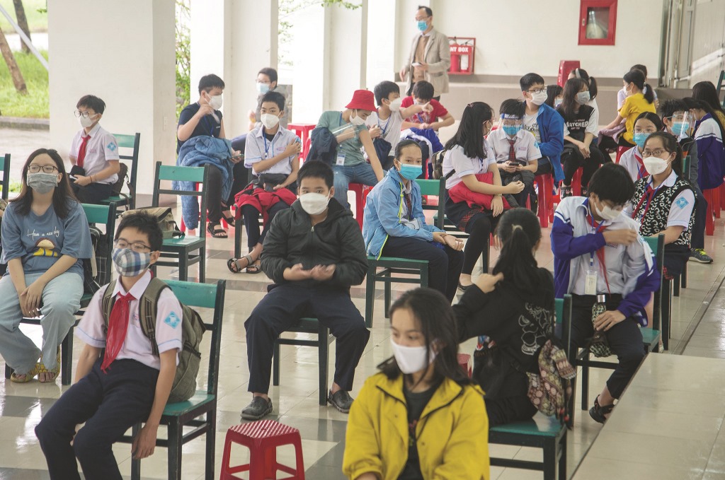 Waiting 30 minutes after injection