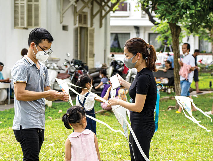 To have colorful kites in all shapes