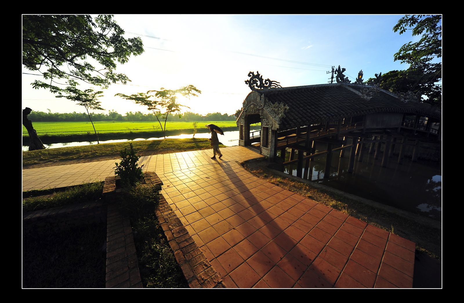 An early morning at Thanh Toan tiled-roof bridge