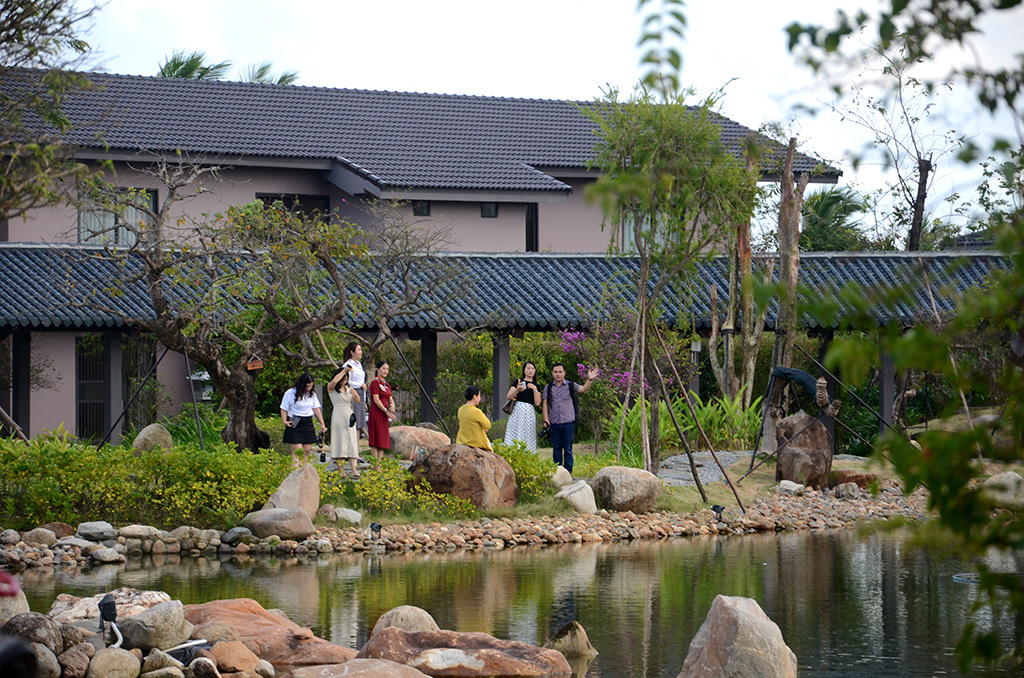 Hue is a destination well-known with charming scenery, various high-class resorts, and prestigious Western and Eastern healthcare services