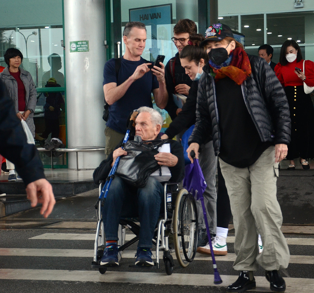 A special tourist traveling to Hue