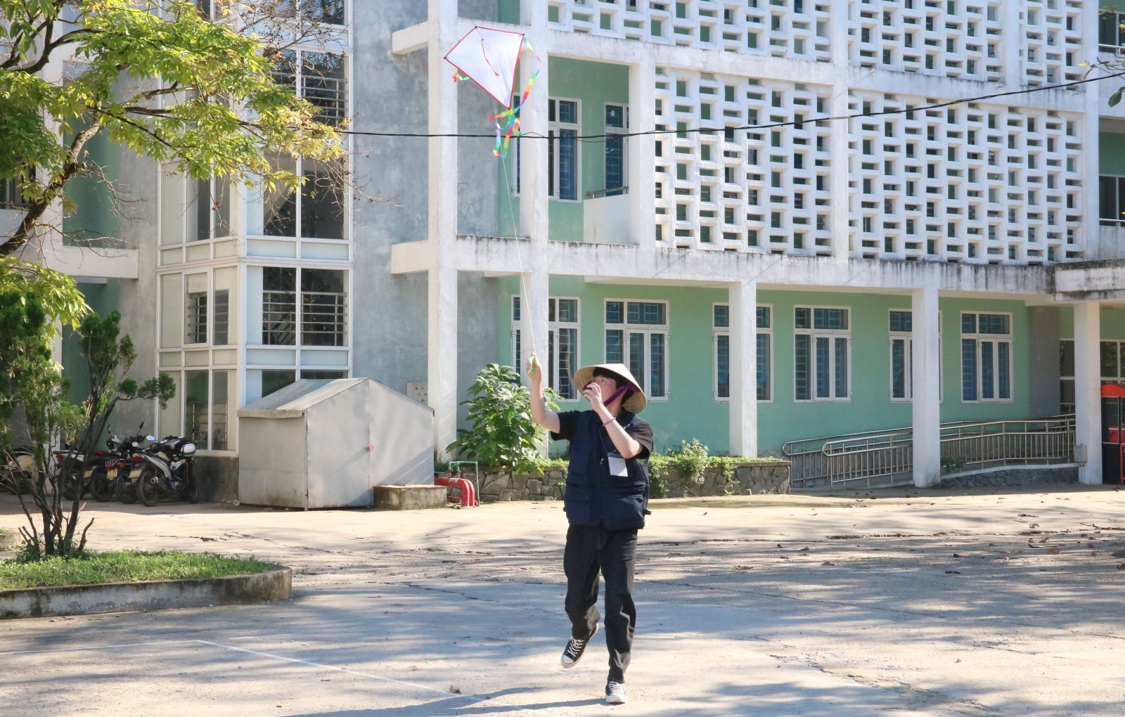 They also playing kite-flying in the program