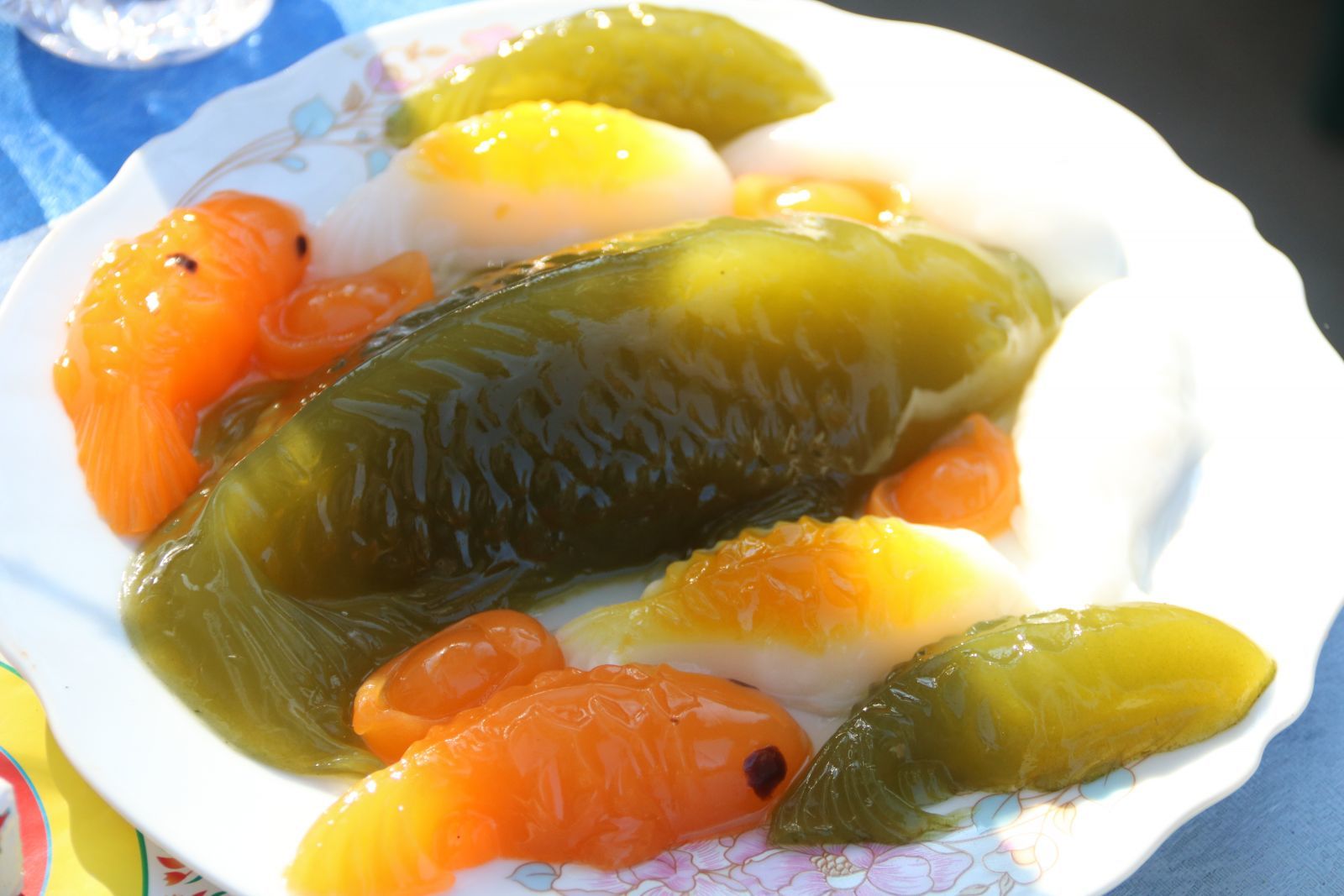 “Carps” for the worship of Mr. Cong Mr. Tao (the Kitchen Gods) were also displayed