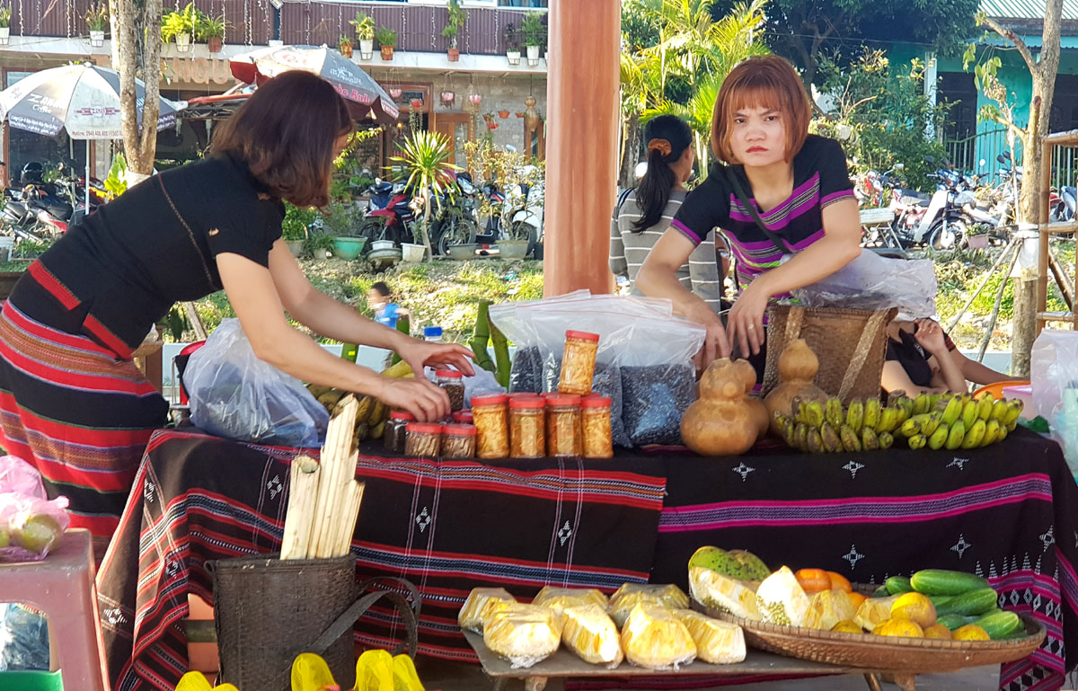 The organizers encouraging vendors to wear traditional costumes