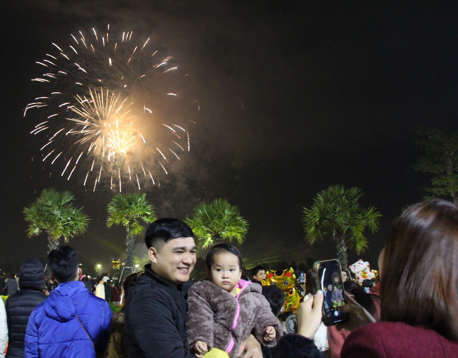 Saving the moment of the sacred New Year's Eve