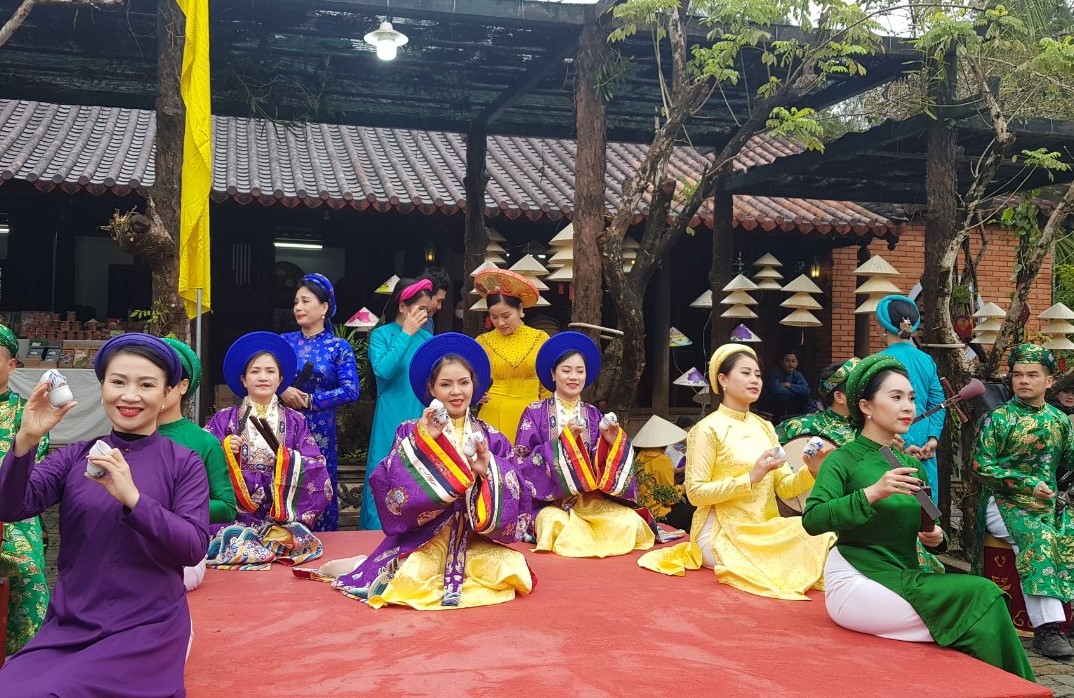Hue Singing performance stage at the Huyen Tran Temple Festival