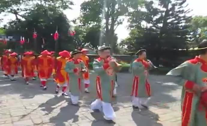 Lễ rước Vua và Hoàng hậu ở đại nội Huế