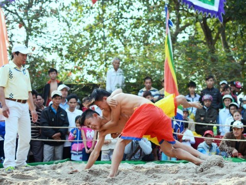 Những pha tranh tài của các đô thiếu niên