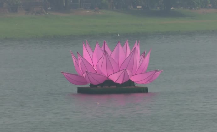 Lồng đèn mùa Phật đản