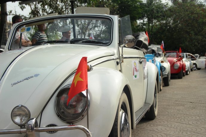Diễu hành xe cổ hưởng ứng Festival