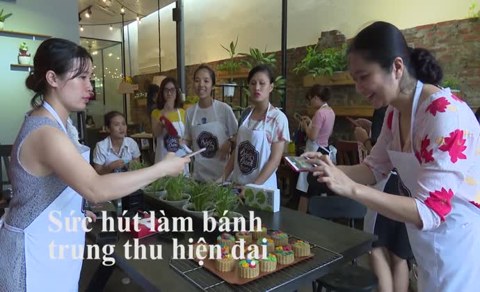 Sức hút làm bánh trung thu hiện đại