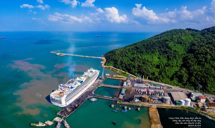 Nhiều bài viết đặc sắc trên Thừa Thiên Huế Cuối tuần số 1042