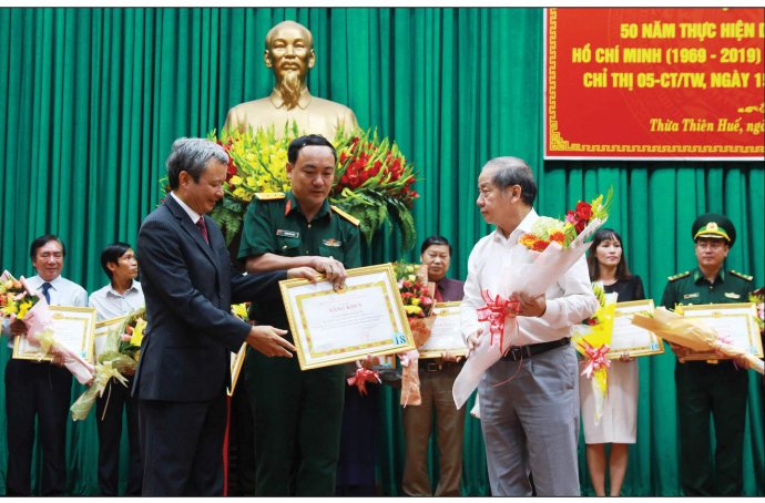 Báo Thừa Thiên Huế số 7805 có nhiều thông tin đáng đọc