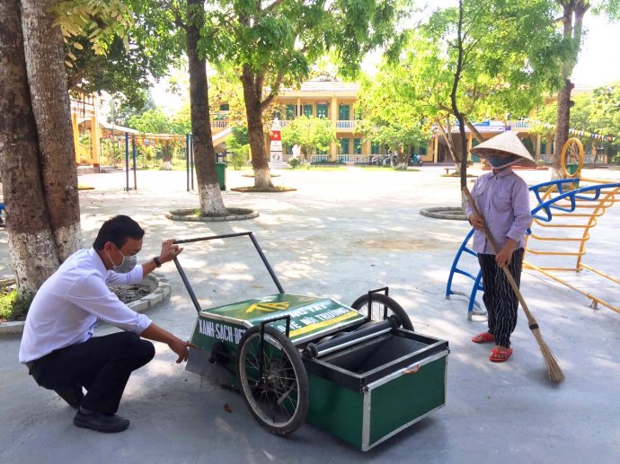 Xe quét & thu gom rác của thầy giáo trường làng