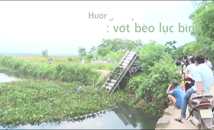 Hương Thủy ra mắt hệ thống trục vớt bèo lục bình