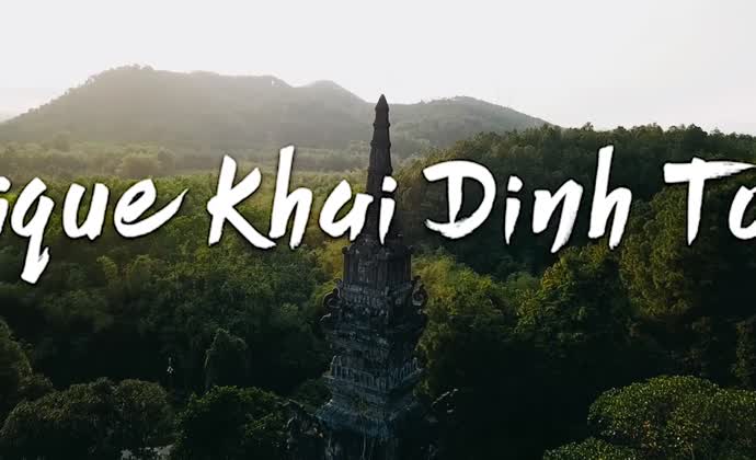 Khải Định Tomb: Where East meets West