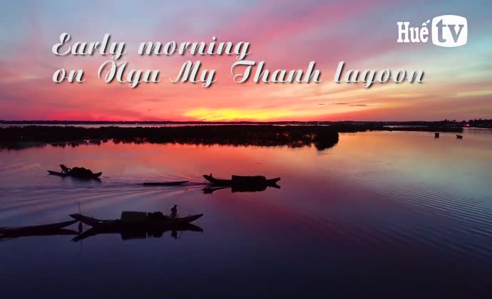 Early morning on Ngu My Thanh lagoon