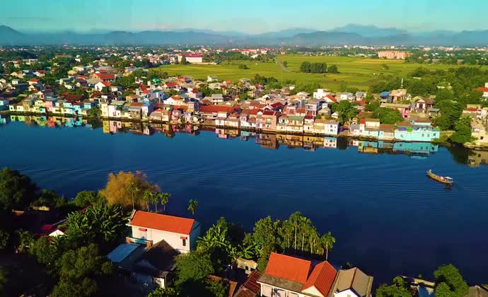 Colors of Bao Vinh ancient town