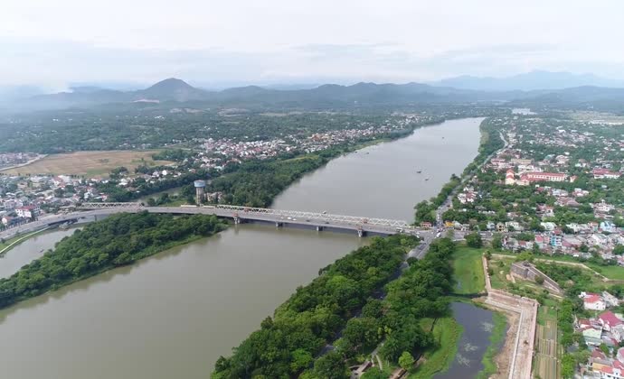 Huế - Thành phố xanh, sạch, sáng