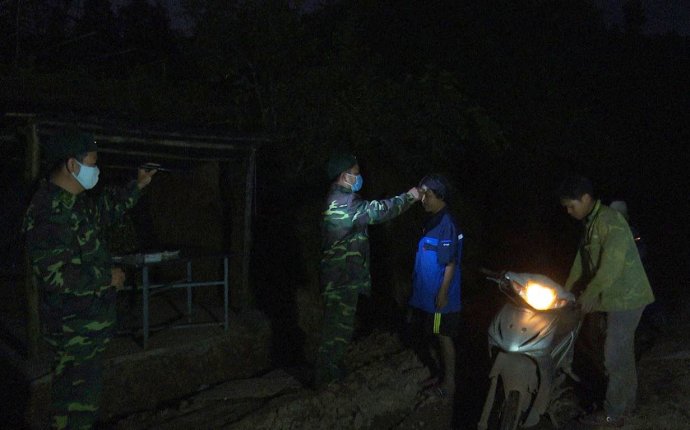 Canh biên ngày rét