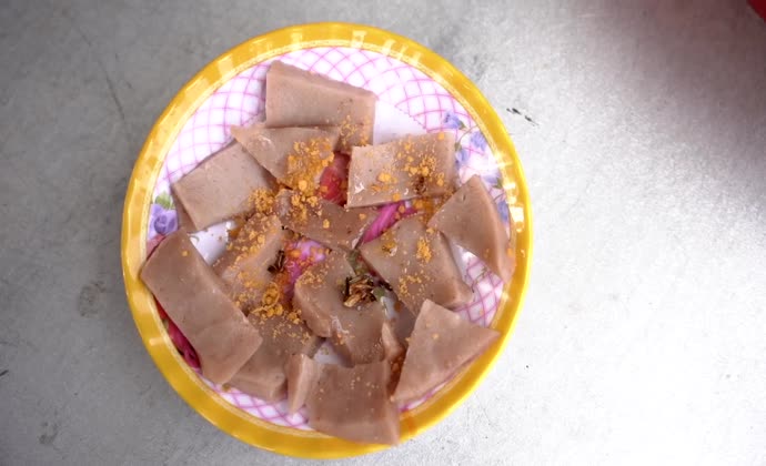 Bánh đúc gạo lứt, món quê bình dị