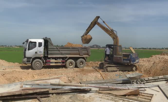 Tăng nguồn cung đất san lấp phục vụ dự án trọng điểm