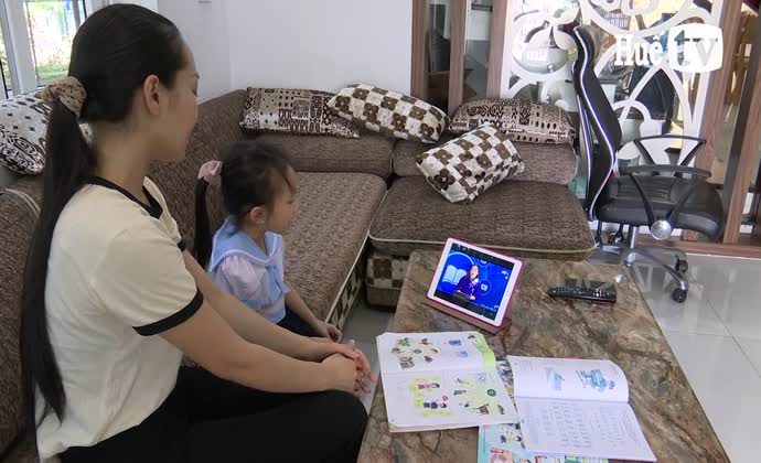 Tạo điều kiện cho học sinh vùng dịch đến trường