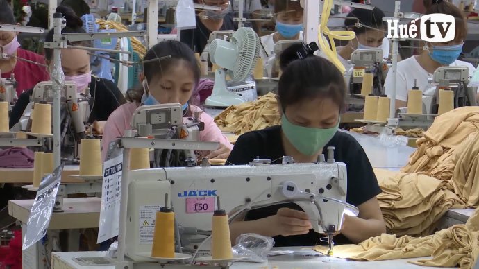 Bản tin kinh tế ngày 25/9: Hướng việc làm cho lao động hồi hương sau dịch