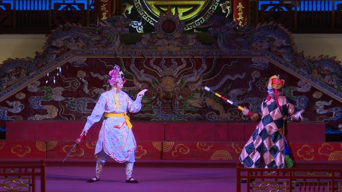 Phục dựng tuồng cổ, múa cung đình