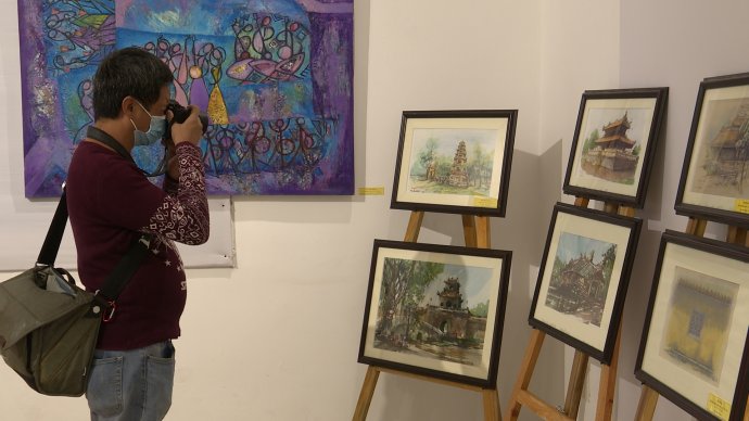 Lưu giữ vẻ đẹp Huế qua nghệ thuật ký họa