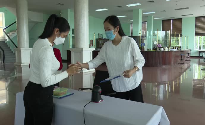 Nhiều chính sách miễn giảm thuế giúp doanh nghiệp vượt bão COVID-19